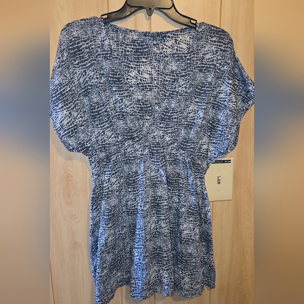 Apt. 9 Black & Gray Snakeskin Print Top Women's Size Large